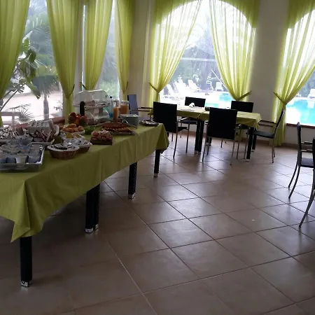 Alba Chiara Oda ve Kahvaltı Vieste